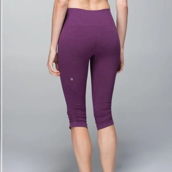 LULULEMON In The Flow Crop - Picture 2 of 10